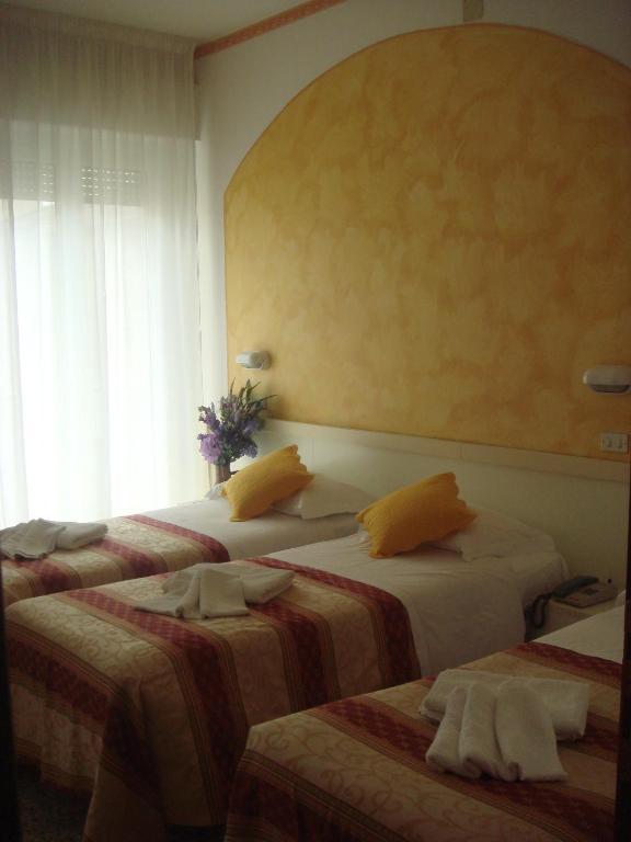 Hotel Arcade Rimini Pokoj fotografie