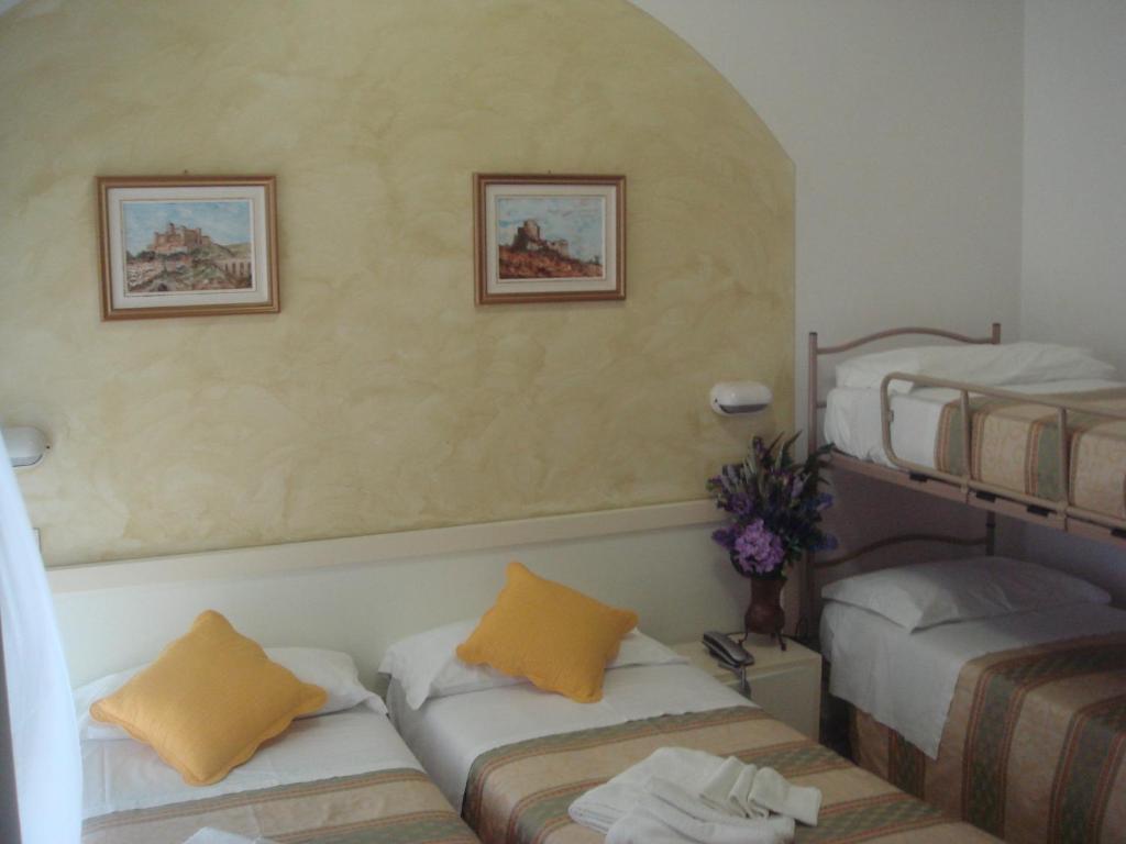 Hotel Arcade Rimini Pokoj fotografie